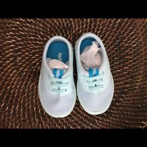 NEW IN BOX People “The Stanley” baby shoe